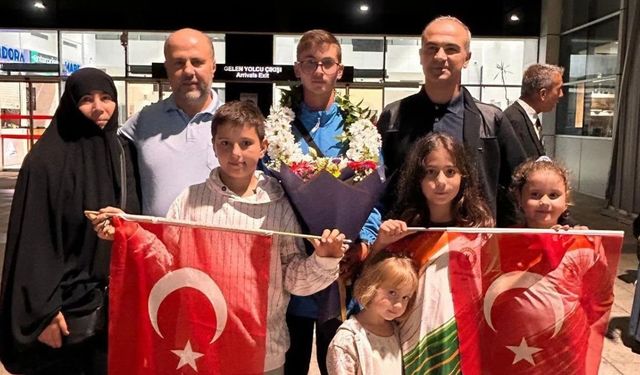 Avrupa Şampiyonu Kahramanmaraş’ta Coşkuyla Karşılandı