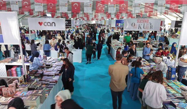 Kahramanmaraş Kitap Fuarı Yarın 400 Yazar ve Şairi Okurlarla Buluşturacak