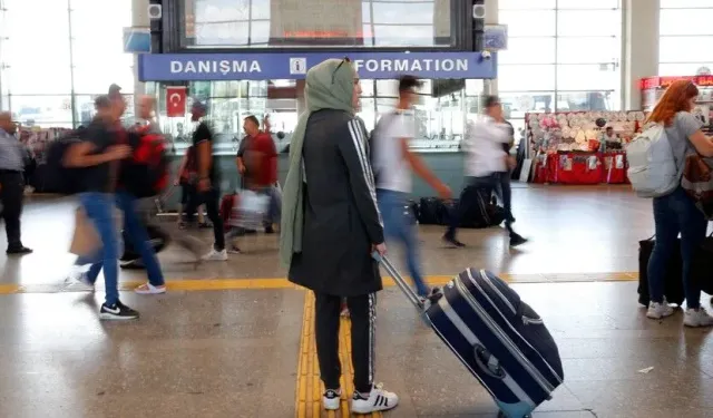 Türkiye’de Seyahat Azaldı, Tatil Harcamaları Arttı