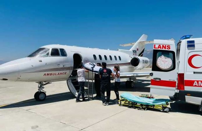 Kahramanmaraş'taki okul saldırısında yaralanan öğrenci ambulans uçakla Ankara'ya sevk edildi