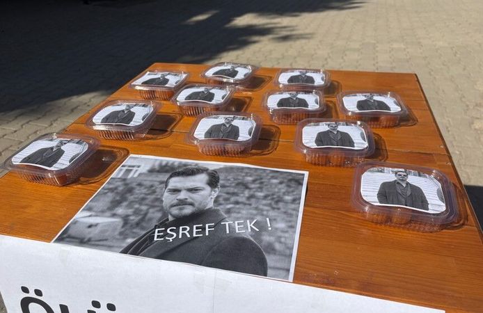 Kahramanmaraş’ta Eşref Tek anısına lokma dağıtıldı