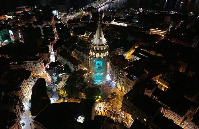 Kahramanmaraş’ın “Edebiyat” Işığı Galata Kulesi’ne Yansıdı