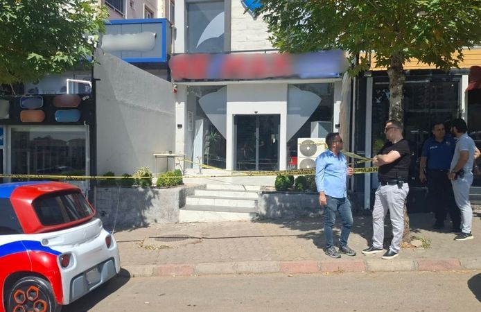 Kahramanmaraş'ta Emlakçıya Silahlı Saldırı! Maskeli Şüpheli Ateş Açtı