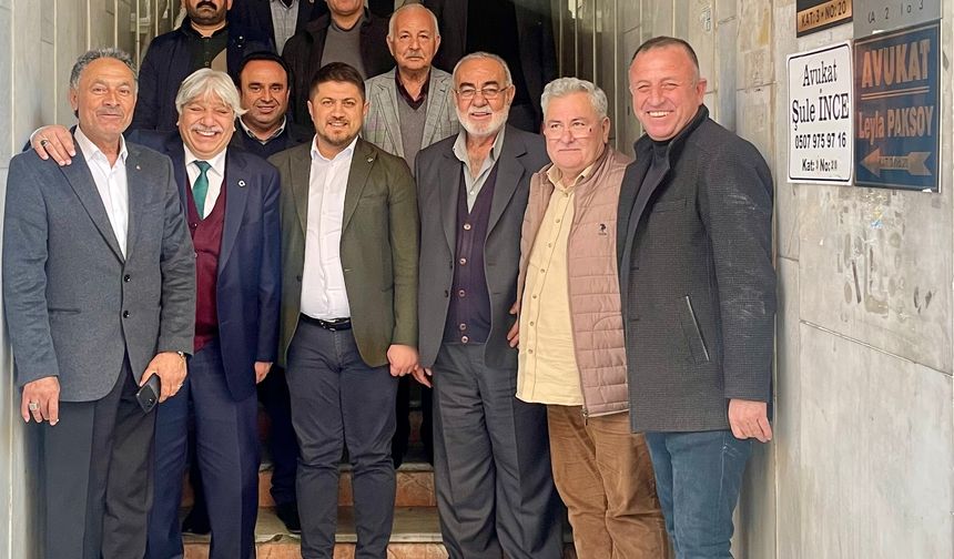 Dulkadiroğlu İlçe Başkanı Ömer Emrah Satıcı ve muhtarlardan hayırlı olsun ziyareti