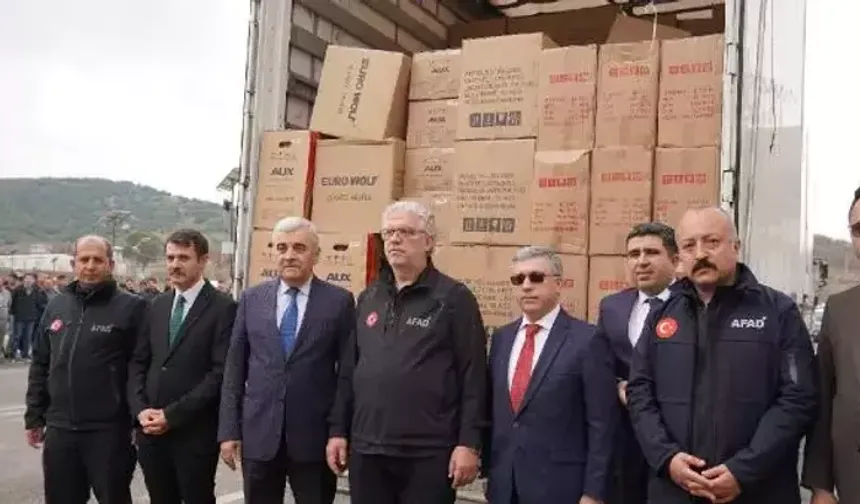 Azerbaycan'dan Kahramanmaraş'a 18 tonluk yardım malzemesi