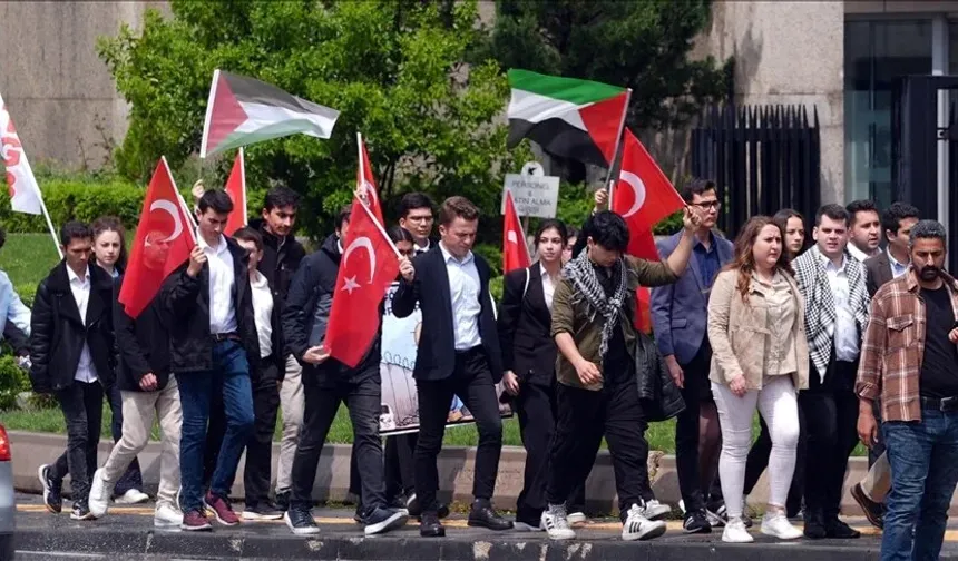 Ankara'da, Filistin için ABD'de eylem yapan öğrencilere destek gösterisi düzenlendi