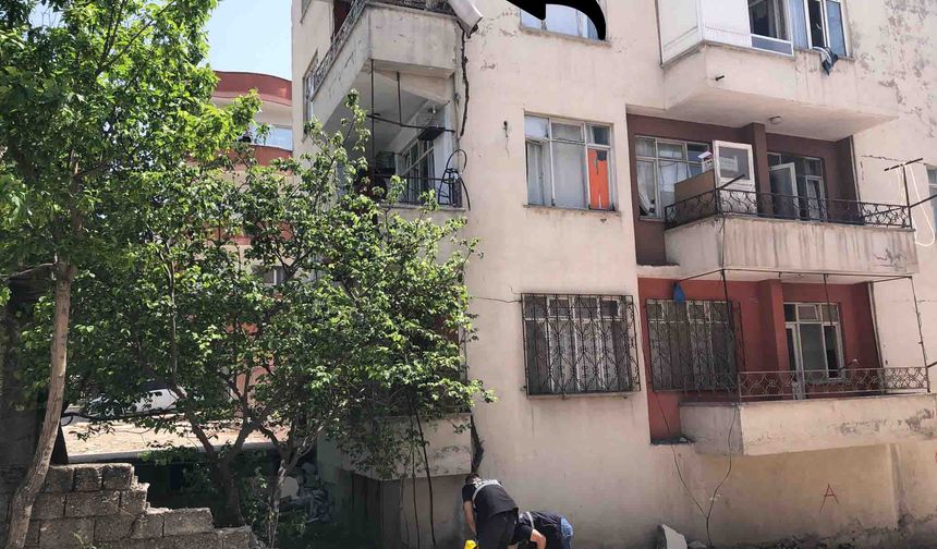 Kahramanmaraş'ta 3 Yaşındaki Çocuk Balkondan Düştü