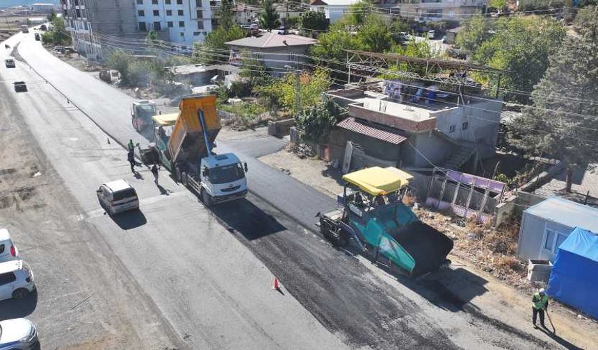 Türkoğlu’nun Kalbine 11 Milyon TL'lik Asfalt Yatırımı!