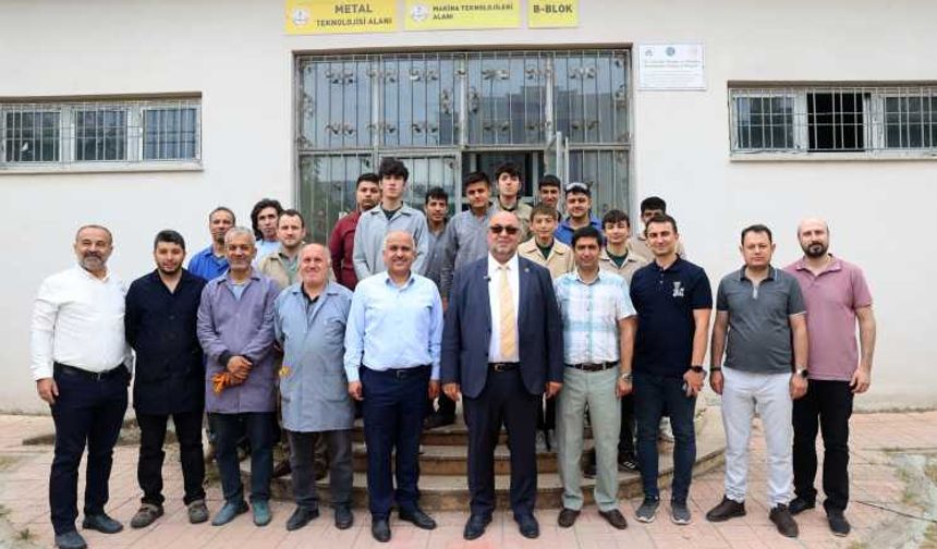 Dulkadiroğlu Belediyesi’nden Eğitime Ve Yerli Üretime Destek