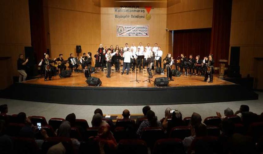 Türkülerle Duygu Yolculuğu; Büyükşehir’den Unutulmaz Türk Halk Müziği Gecesi