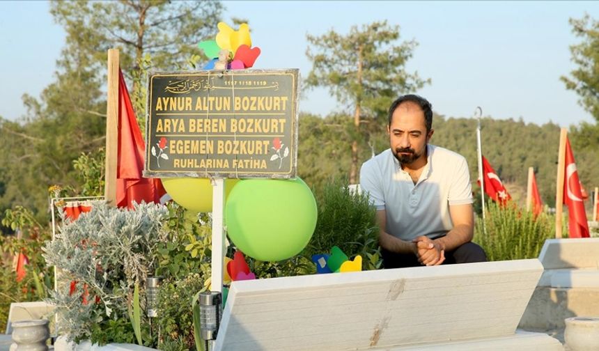 Depremde kaybettiği ailesiyle geçirdiği son Babalar Günü'nü unutamıyor