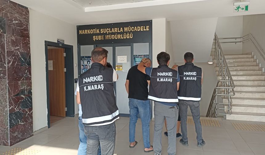 Kahramanmaraş’ta zehir tacirleri suçüstü yakalandı