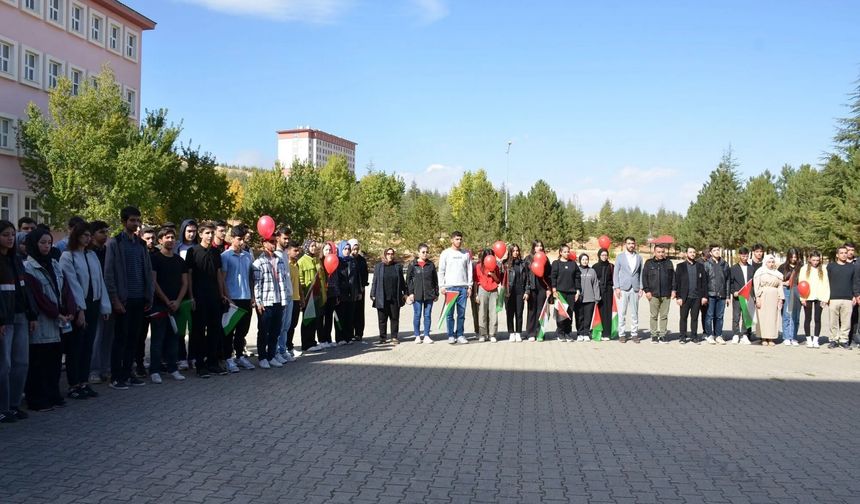 Afşin Sağlık Yüksekokulu Öğrencilerinden Filistin ve Doğu Türkistan’a Destek