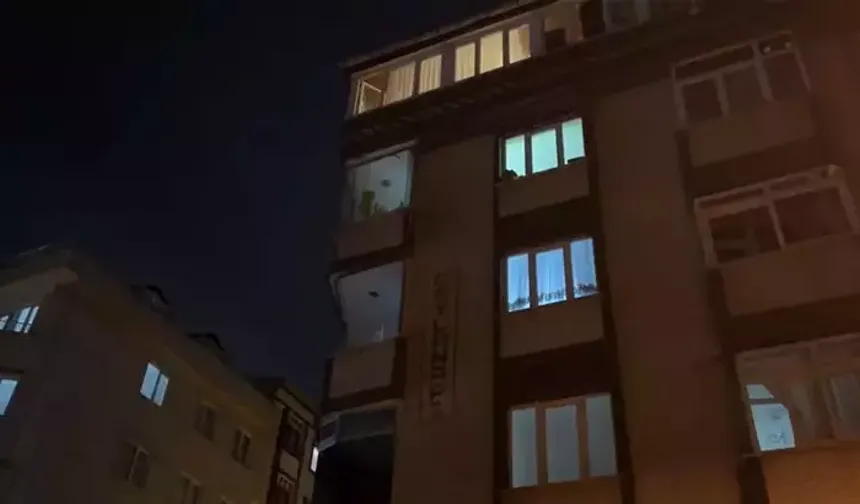 Evde tartıştığı oğlunu öldürüp intihar etti