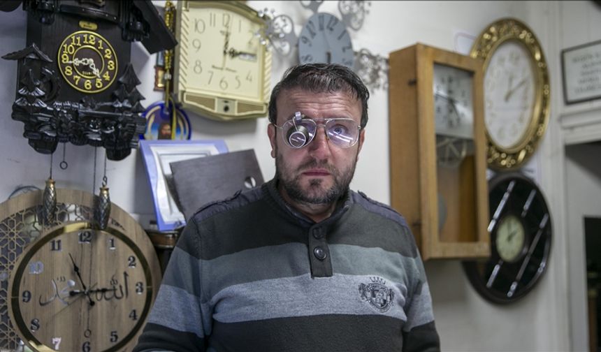 Depremlerde kaybettiği ailesinin mesleğini sürdürüyor