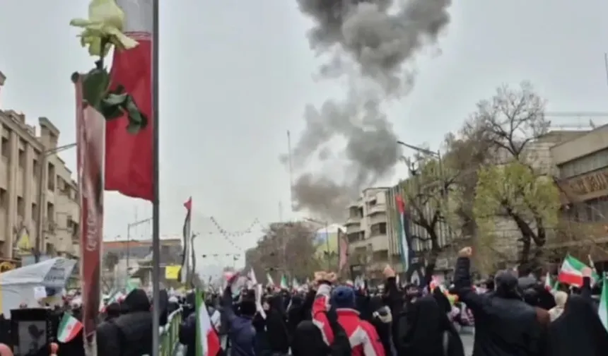 İran'da miting alanında patlama!