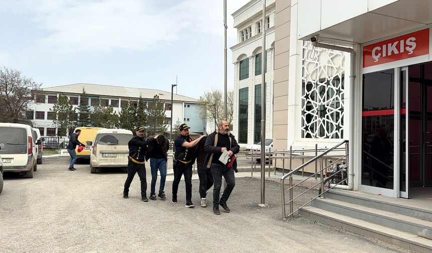 Kahramanmaraş’ta 2,1 milyonluk vurgun yapan sahte polisler yakalandı