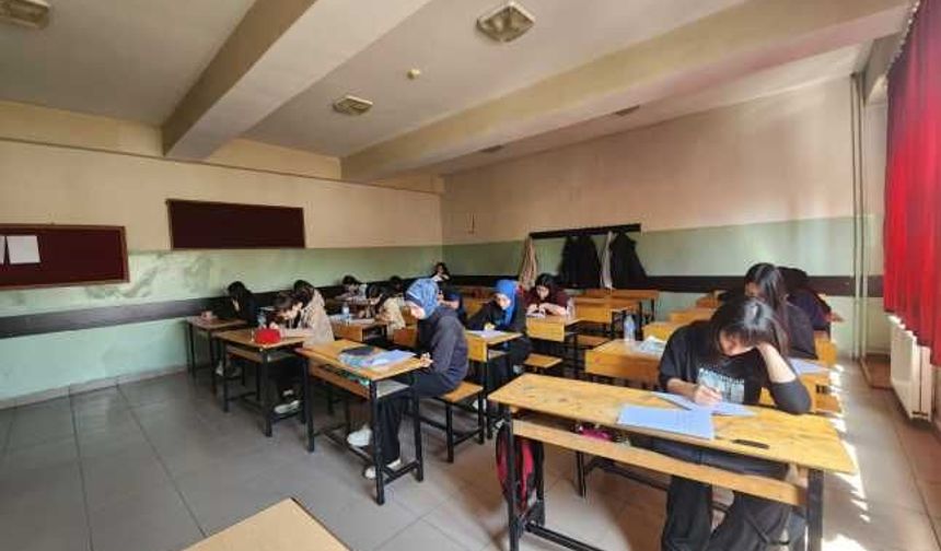 Eşik Projesi’nde Okuduğunu Anlama Yarışmasının Okul Finalleri Tamamlandı