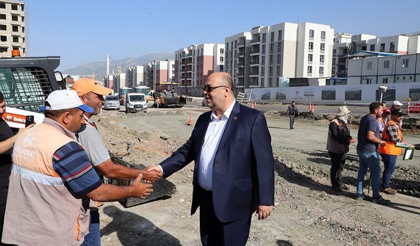 Başkan Akpınar Doğukent Mahallesinde Devam Eden Çalışmaları Yerinde İnceledi