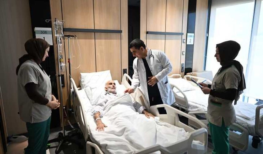Kırgızistanlı pankreas hastası, Kahramanmaraş'ta geçirdiği ameliyatla sağlığına kavuştu