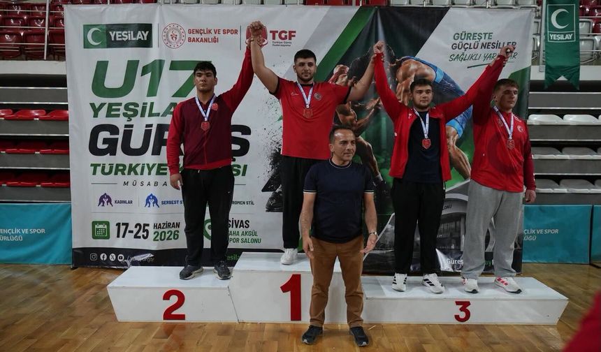 Kahramanmaraşlı Güreşçilerden Türkiye Kupası’nda Büyük Başarı
