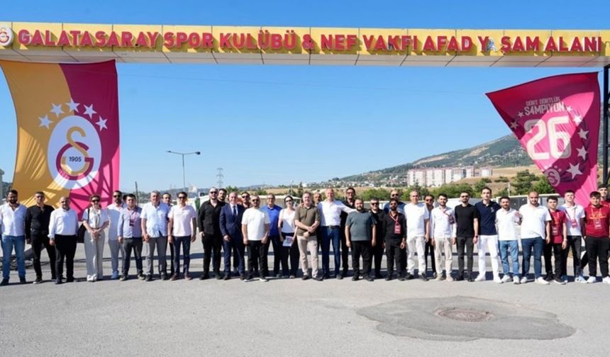 Galatasaray'dan Kahramanmaraş'a Şampiyonluk Kupalı Anlamlı Ziyaret