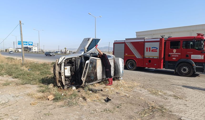 Kahramanmaraş'ta Takla Atan Otomobildeki 2 Kişi Yaralandı