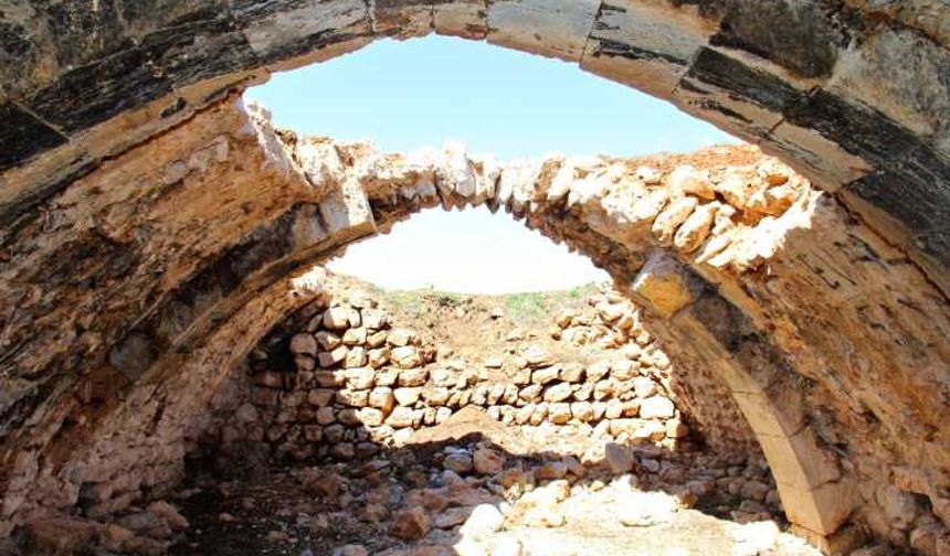 Afşin Kuru Han: Selçuklu Döneminden Günümüze Ulaşan Tarihi Yapı