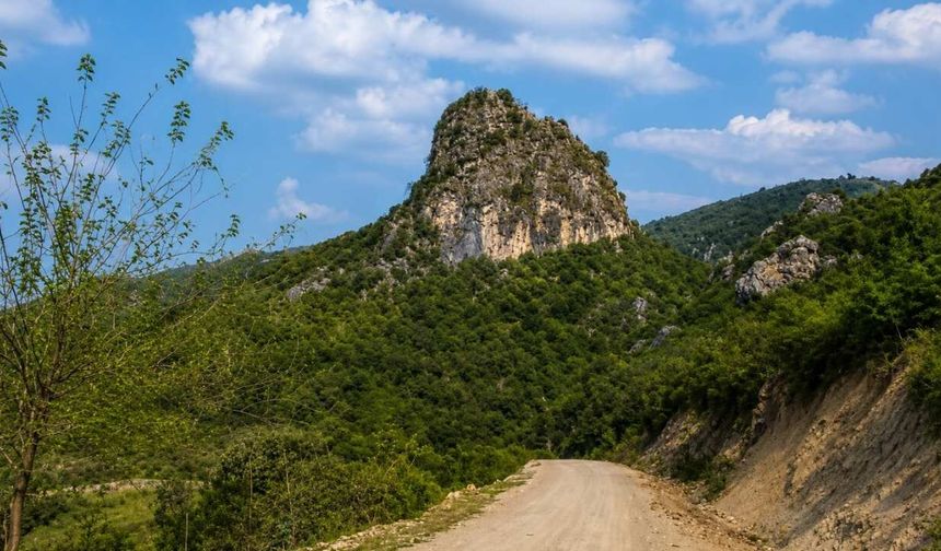 Kahramanmaraş'ta Kayalıkların Zirvesindeki Tarihi Miras