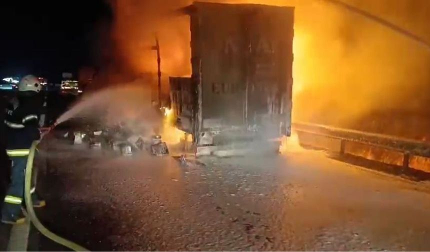 Kahramanmaraş’ta Madeni Yağ Yüklü TIR Alevlere Teslim Oldu