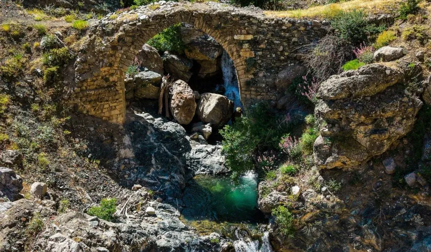Kahramanmaraş’ta Tarihi Köprü Yok Olmadan Sahip Çıkılması Bekleniyor