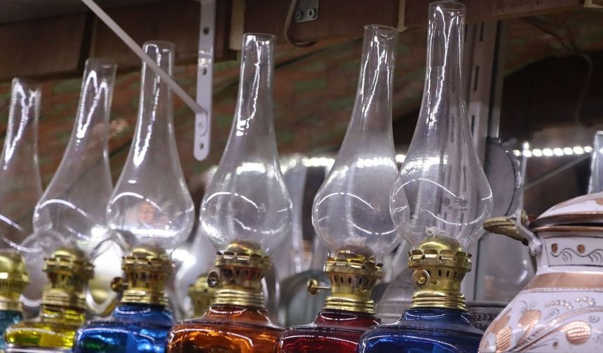 Tarihi Kapalıçarşı’da Gaz Lambalarına Yoğun İlgi