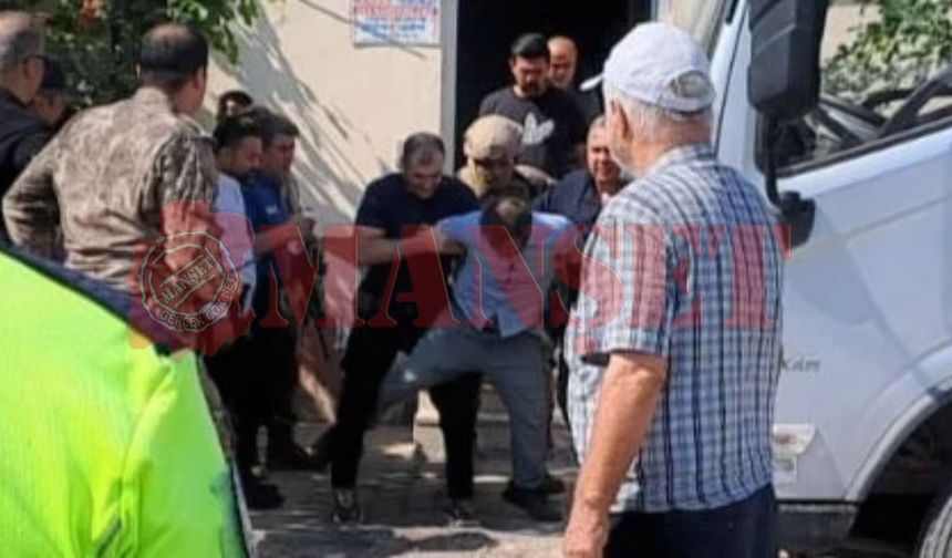 Kahramanmaraş’ta keserle ailesini rehin aldı