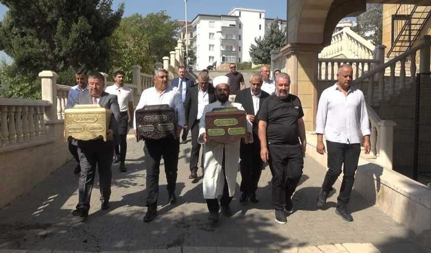 Kabe Örtüleri ve Mukaddes Emanetler Kahramanmaraş’a ulaştı