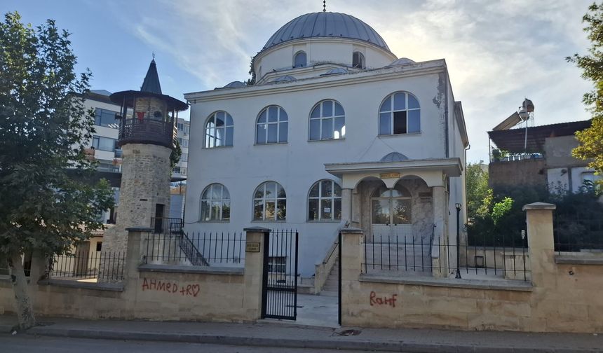 Kahramanmaraş’ta 400 yıllık cami zamana meydan okuyor