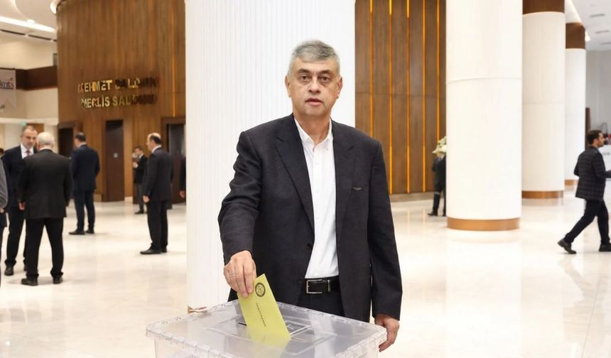 Mahmut Arıkan Meclis Başkanı Oldu