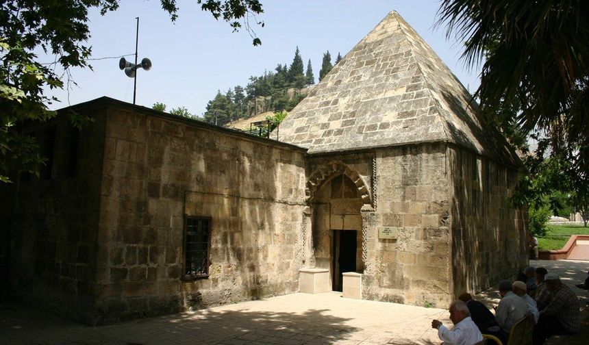 Kahramanmaraş’taki 6 Asırlık Taş Medrese Zamana Meydan Okuyor