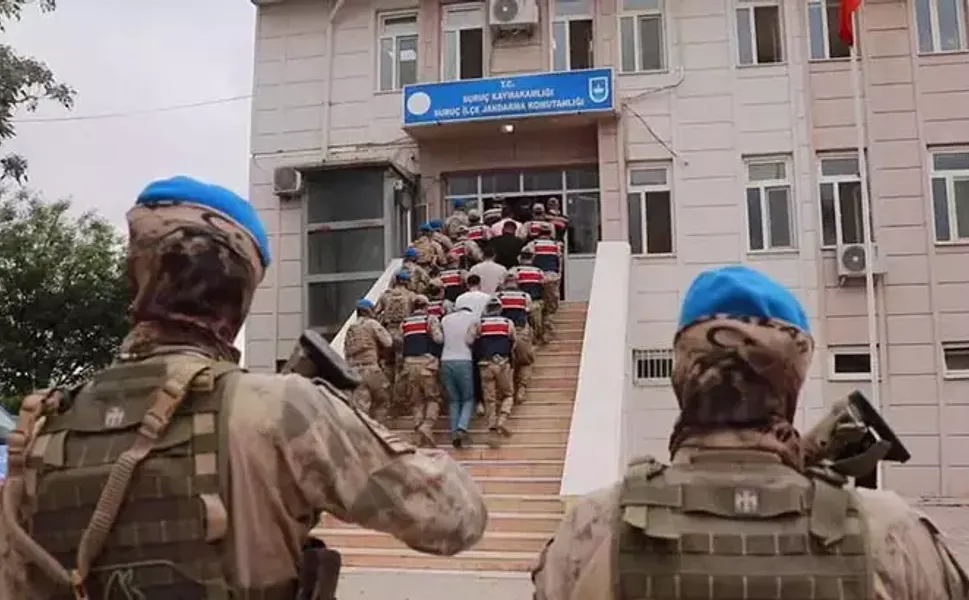 Usulsüz sağlık raporu soruşturmasında 11 tutuklama