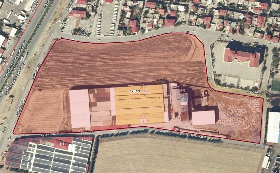 Dulkadiroğlu'nda servet değerindeki fabrika binası satışa çıktı