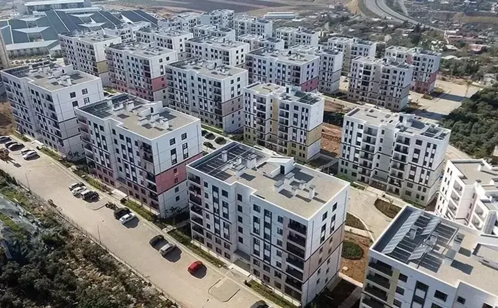 TOKİ, geçen ay 5 bin 899 konutu hak sahiplerine teslim etti