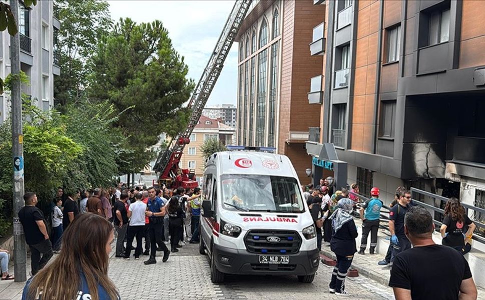 5 katlı binada çıkan yangında 1 kişi öldü