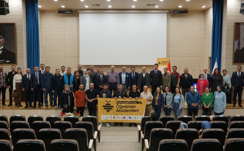 TRT Sanatçıları Kahramanmaraş’ta Türkülerle Sahnedeydi