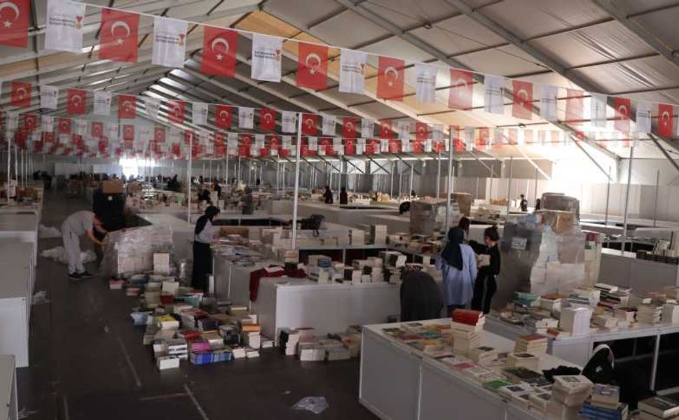 10. Uluslararası Kitap Fuarı, yarın kapılarını açıyor