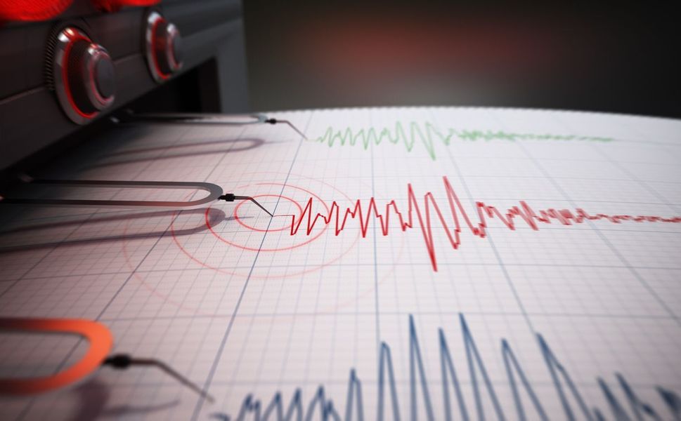 Japonya'da 7,4 büyüklüğünde deprem: Tsunami uyarısı yapıldı