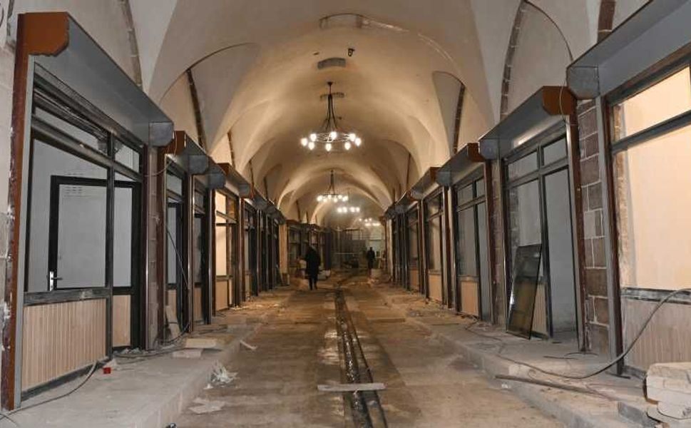 Fırat Görgel: “Tarihi Kapalı Çarşı’mızın Restorasyonu Tamamlanıyor”