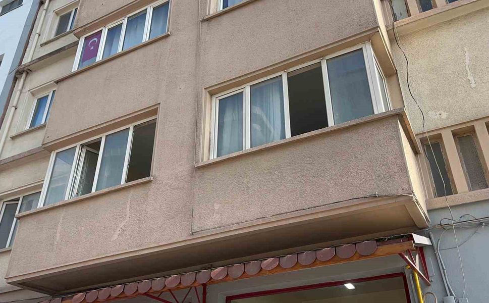 74 yaşındaki adam çöp evde ölü bulundu