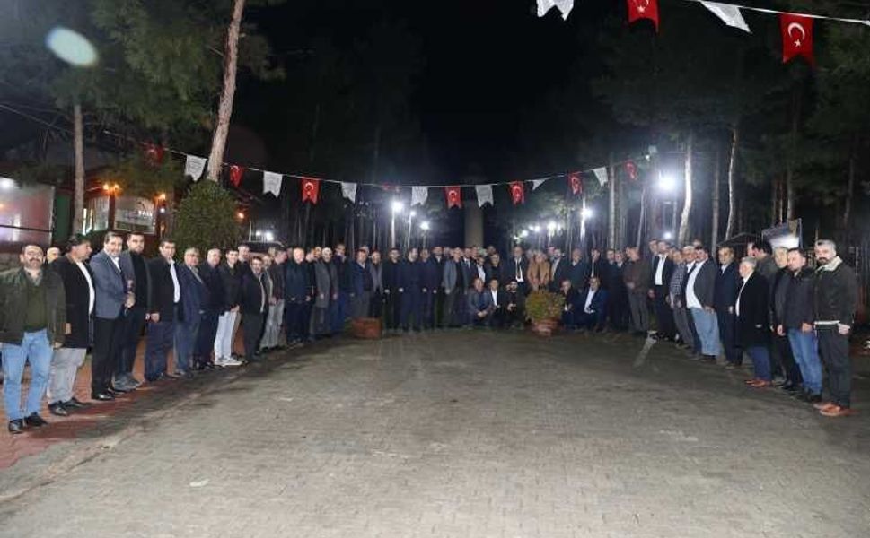 Başkan Akpınar, 105 Mahalle Muhtarıyla İftarda Buluştu