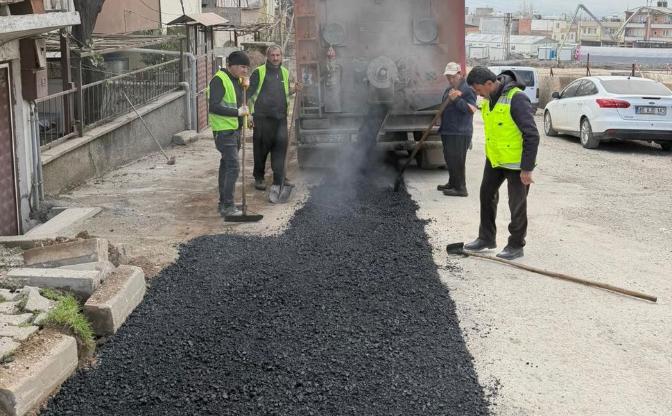 Kahramanmaraş’ta Altyapısı Tamamlanan Yollar Sıcak Asfaltla Yenileniyor