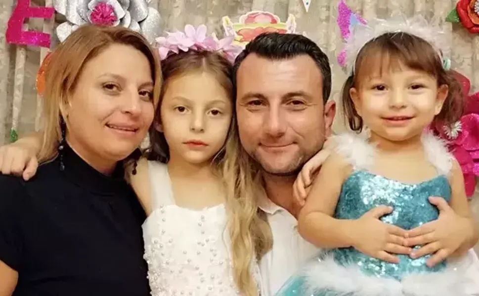 Depremde ailesini kaybetti, hayatını iyiliğe adadı