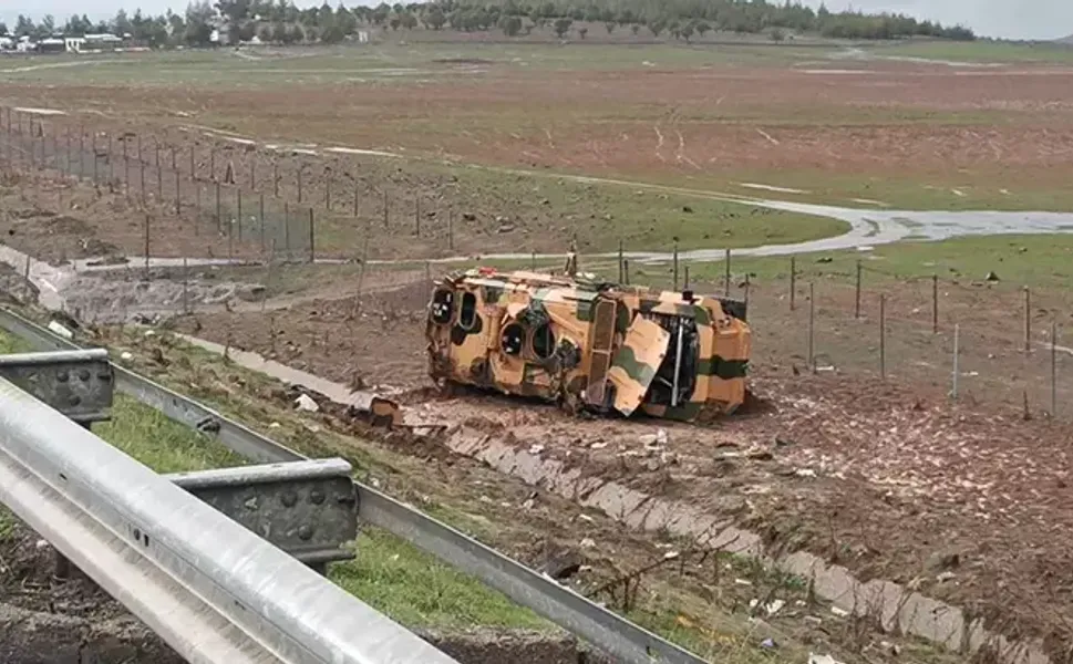 Gaziantep'te askeri araç devrildi; 10 yaralı